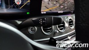 Mercedes-Benz E-Class E300 4MATIC AMG Line 2020 года из Южной Кореи