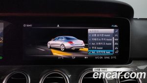 Mercedes-Benz E-Class E300 4MATIC AMG Line 2020 года из Южной Кореи