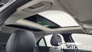 Mercedes-Benz E-Class E300 4MATIC AMG Line 2020 года из Южной Кореи