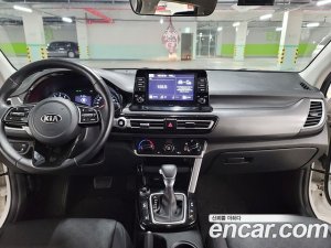 Kia Seltos Бензин 1.6 Turbo 2WD 2020 года из Южной Кореи