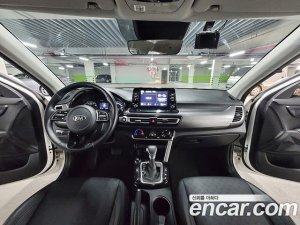 Kia Seltos Бензин 1.6 Turbo 2WD 2020 года из Южной Кореи