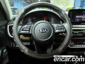 Kia Seltos Бензин 1.6 Turbo 2WD 2020 года из Южной Кореи