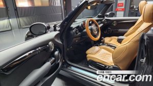 Mini Cooper Convertible DEFAULT 2020 года из Южной Кореи