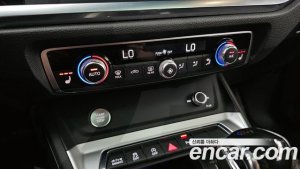 Audi Q3 35 TDI Premium 2020 года из Южной Кореи