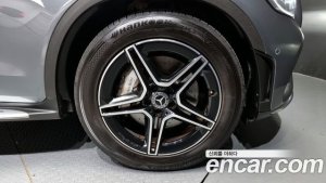 Mercedes-Benz GLC-Class GLC300 4MATIC Premium 2020 года из Южной Кореи