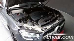 Mercedes-Benz GLC-Class GLC300 4MATIC Premium 2020 года из Южной Кореи