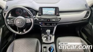 Kia Seltos Бензин 1.6 Turbo 2WD 2022 года из Южной Кореи