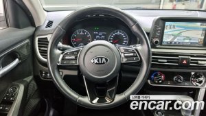 Kia Seltos Бензин 1.6 Turbo 2WD 2022 года из Южной Кореи