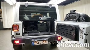 Jeep Wrangler 2.0 Overland 4Door 80th Anniversary Edition 2021 года из Южной Кореи