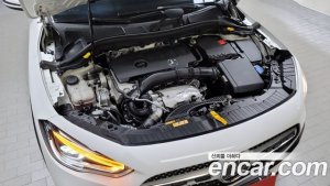 Mercedes-Benz GLA-Class GLA250 4MATIC 2020 года из Южной Кореи