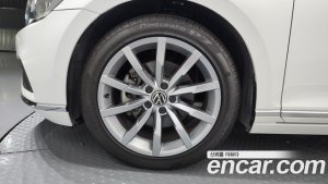 Volkswagen Passat 2.0 TDI Prestige 2021 года из Южной Кореи