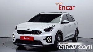Kia Niro 1.6 HEV 2021 года из Южной Кореи