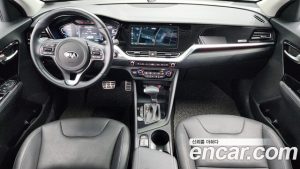 Kia Niro 1.6 HEV 2021 года из Южной Кореи