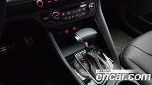 Kia Niro 1.6 HEV 2021 года из Южной Кореи