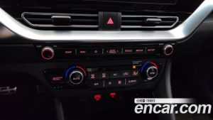 Kia Niro 1.6 HEV 2021 года из Южной Кореи