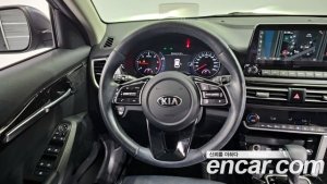 Kia Seltos Дизель 1.6 2WD 2021 года из Южной Кореи