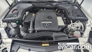 Mercedes-Benz E-Class E300e 4MATIC Exclusive 2020 года из Южной Кореи