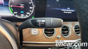 Mercedes-Benz E-Class E300e 4MATIC Exclusive 2020 года из Южной Кореи