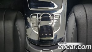 Mercedes-Benz E-Class E300e 4MATIC Exclusive 2020 года из Южной Кореи