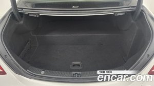 Mercedes-Benz E-Class E300e 4MATIC Exclusive 2020 года из Южной Кореи