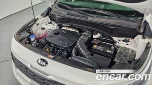Kia Seltos Бензин 1.6 Turbo 2WD 2022 года из Южной Кореи