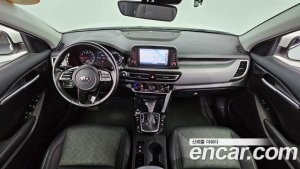 Kia Seltos Бензин 1.6 Turbo 2WD 2022 года из Южной Кореи