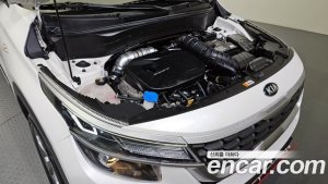 Kia Seltos Бензин 1.6 Turbo 2WD 2022 года из Южной Кореи
