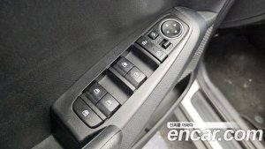 Kia Seltos Бензин 1.6 Turbo 2WD 2022 года из Южной Кореи