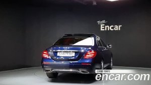 Mercedes-Benz E-Class E300 4MATIC AMG Line 2020 года из Южной Кореи