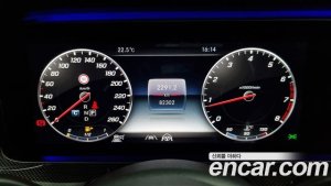 Mercedes-Benz E-Class E300 4MATIC AMG Line 2020 года из Южной Кореи