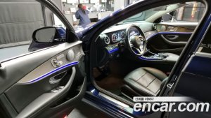 Mercedes-Benz E-Class E300 4MATIC AMG Line 2020 года из Южной Кореи