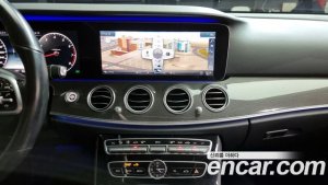 Mercedes-Benz E-Class E300 4MATIC AMG Line 2020 года из Южной Кореи