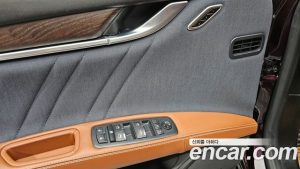 Maserati Ghibli 3.0 GranLusso 2020 года из Южной Кореи