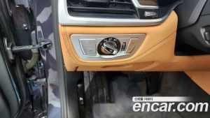 BMW 7-Series 740Li xDrive Design Pure Excellence 2020 года из Южной Кореи
