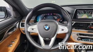 BMW 7-Series 740Li xDrive Design Pure Excellence 2020 года из Южной Кореи