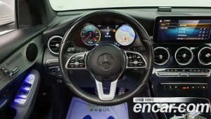 Mercedes-Benz GLC-Class GLC300 4MATIC Premium 2020 года из Южной Кореи