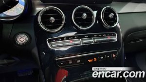 Mercedes-Benz GLC-Class GLC300 4MATIC Premium 2020 года из Южной Кореи