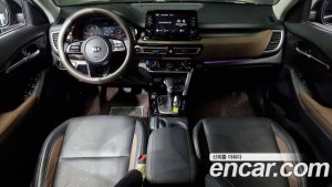Kia Seltos Дизель 1.6 2WD 2021 года из Южной Кореи
