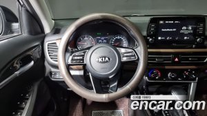 Kia Seltos Дизель 1.6 2WD 2021 года из Южной Кореи