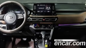 Kia Seltos Дизель 1.6 2WD 2021 года из Южной Кореи