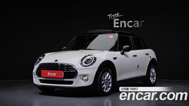 Mini Cooper 5Door HIGH 2019 года из Кореи