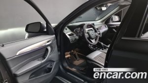 BMW X1 xDrive 20i xLine 2021 года из Южной Кореи