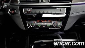 BMW X1 xDrive 20i xLine 2021 года из Южной Кореи