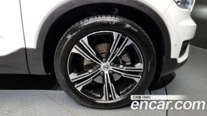 Volvo XC40 B4 Inscription 2021 года из Южной Кореи