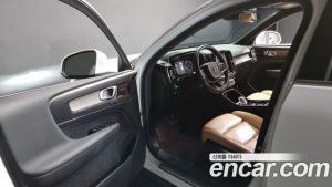 Volvo XC40 B4 Inscription 2021 года из Южной Кореи