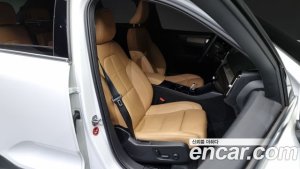 Volvo XC40 B4 Inscription 2021 года из Южной Кореи
