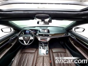 BMW 7-Series 740Li xDrive Design Pure Excellence 2021 года из Южной Кореи