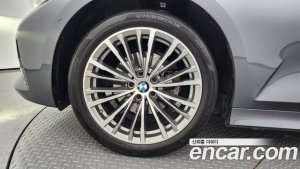 BMW 3-Series 320i Touring Luxury 2021 года из Южной Кореи