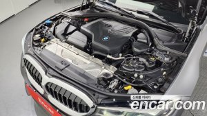 BMW 3-Series 320i Touring Luxury 2021 года из Южной Кореи