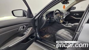 BMW 3-Series 320i Touring Luxury 2021 года из Южной Кореи